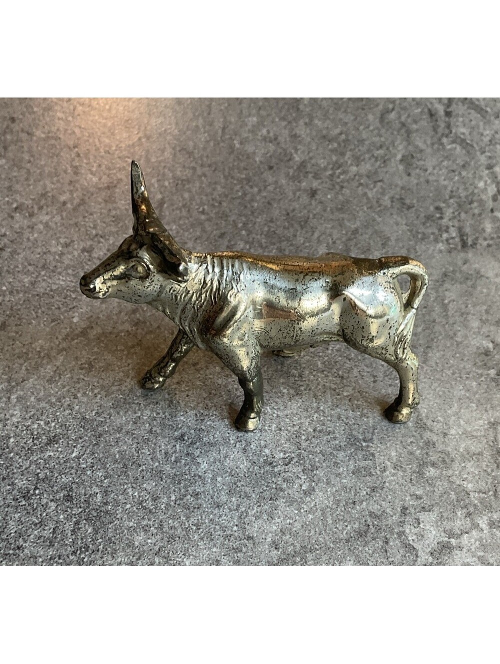Vintage Cast Metal Bull Figurine 68mm X 50mm Bin I
